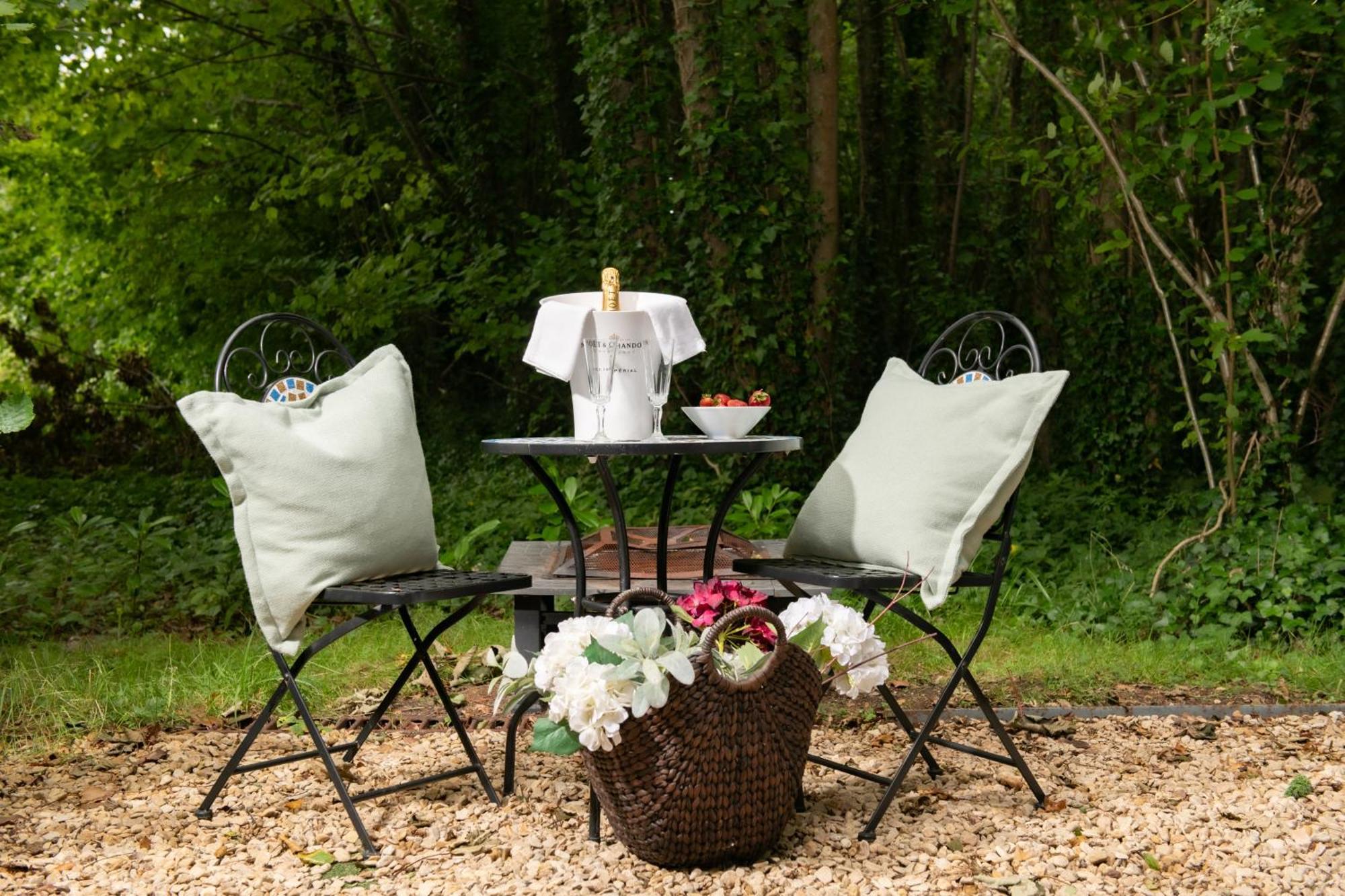 Honeycombe - Treehouse In The Heart Of Dorset Villa Blandford Forum Eksteriør bilde